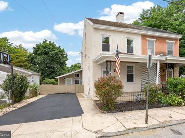 10 5TH STREET, BROOKHAVEN, PA 19015