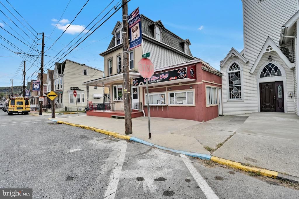 219 PIKE STREET, PORT CARBON, PA 17965