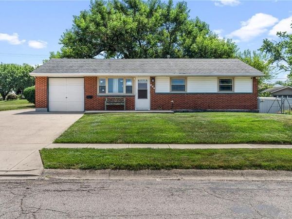 906 Wagon Wheel Drive, Dayton, OH 45431