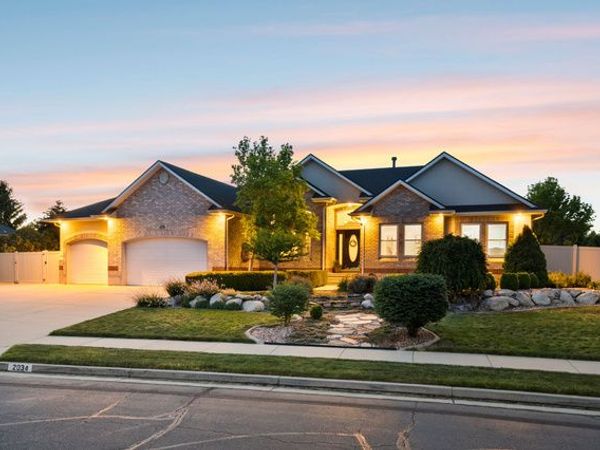 2034 W MERIDIES DR S, South Jordan, UT 84095