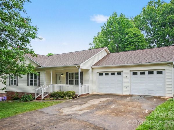 2466 Wilderness Lane , Lenoir, NC 28645