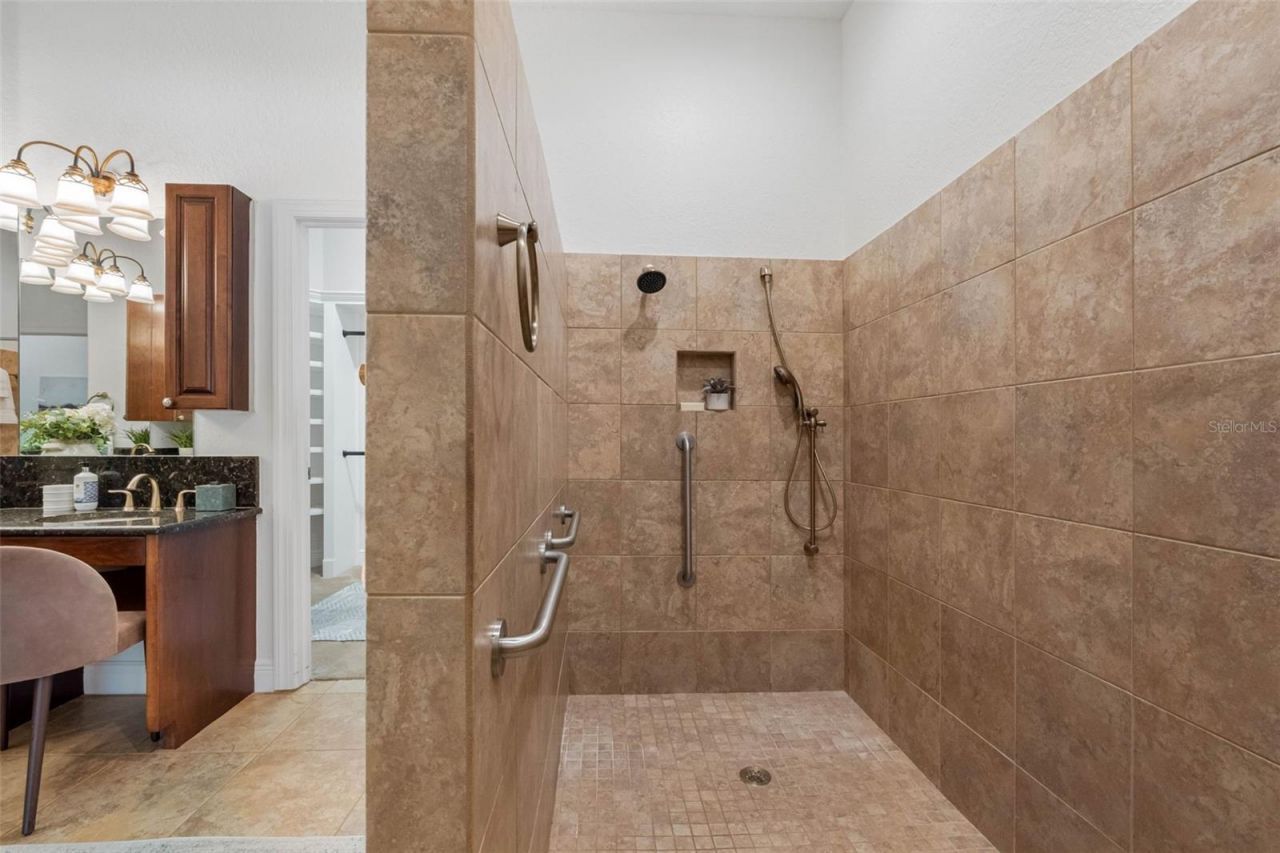 2103 Carroll Landing Drive, Tampa, FL 33612 Photo