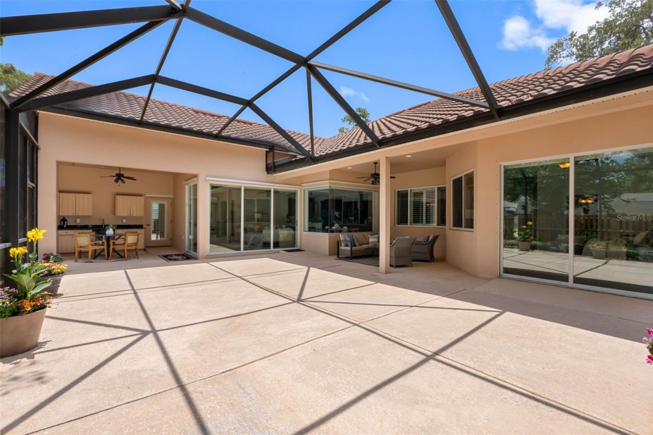 2103 Carroll Landing Drive, Tampa, FL 33612 Photo