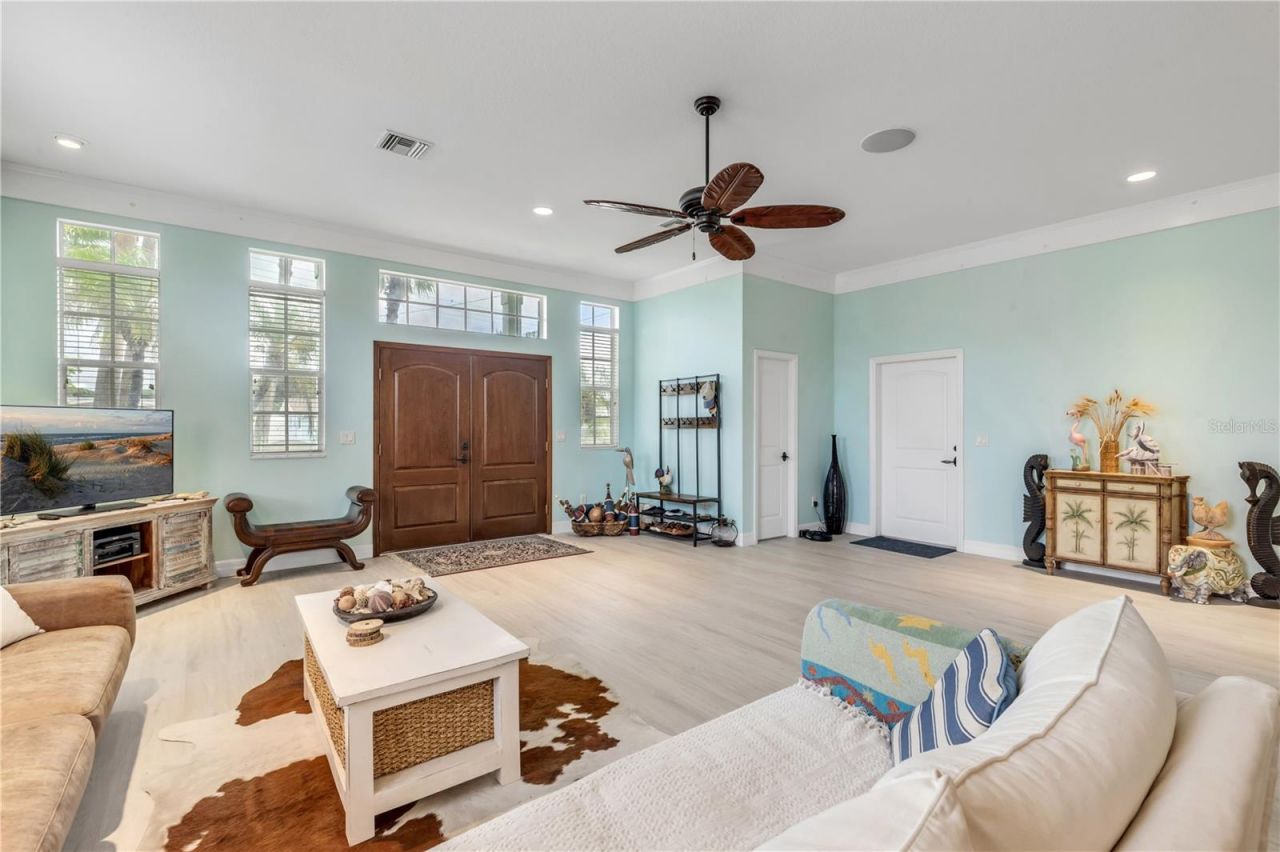 708 Ocean Avenue, New Smyrna Beach, FL 32169 Photo