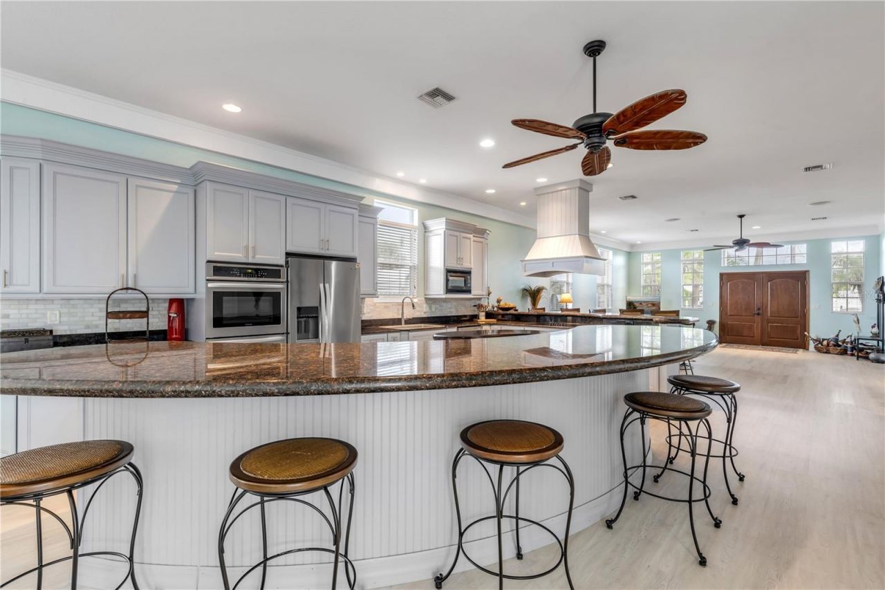 708 Ocean Avenue, New Smyrna Beach, FL 32169 Photo