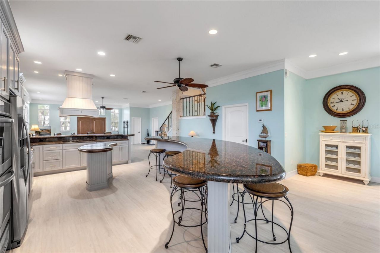 708 Ocean Avenue, New Smyrna Beach, FL 32169 Photo