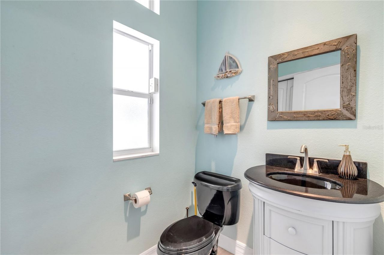 708 Ocean Avenue, New Smyrna Beach, FL 32169 Photo