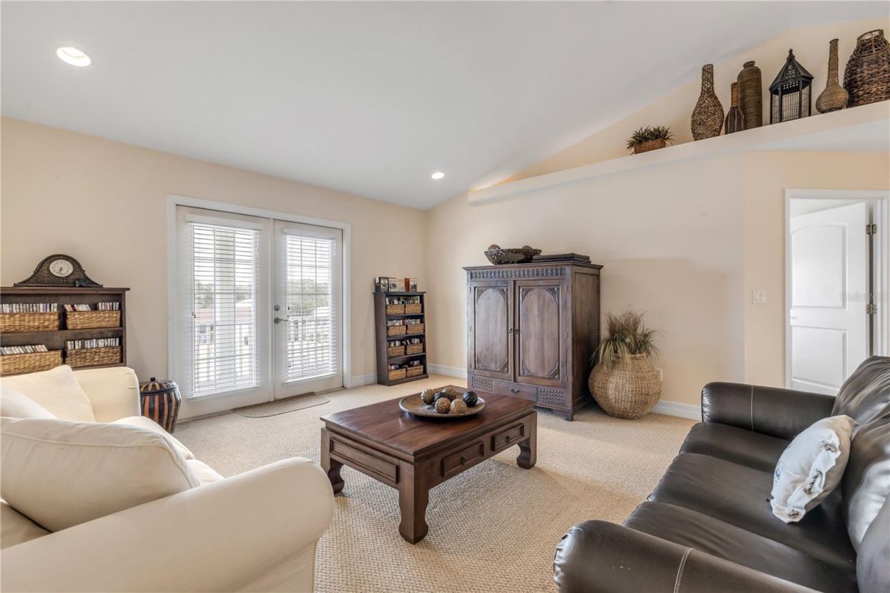 708 Ocean Avenue, New Smyrna Beach, FL 32169 Photo