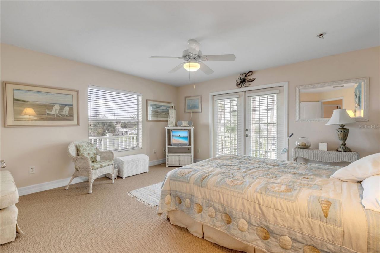 708 Ocean Avenue, New Smyrna Beach, FL 32169 Photo