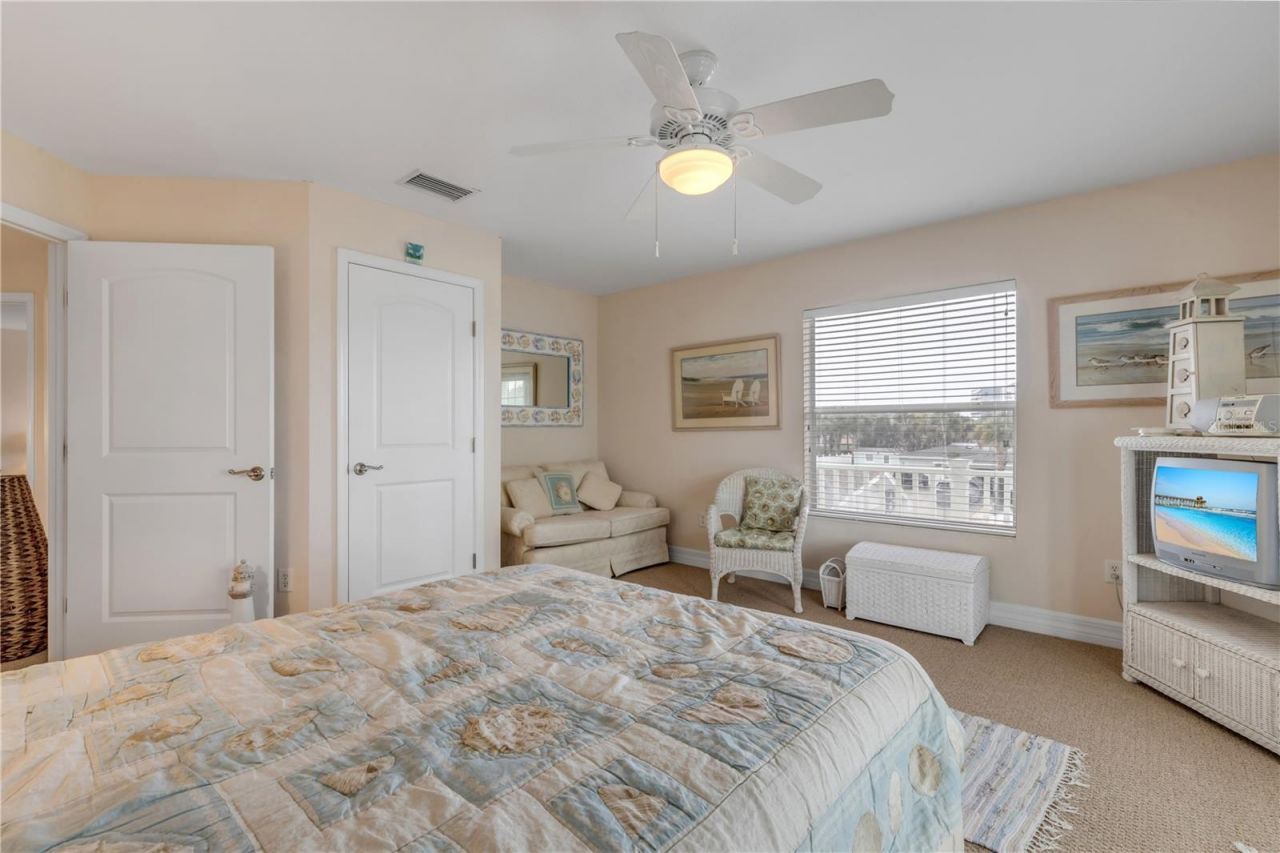 708 Ocean Avenue, New Smyrna Beach, FL 32169 Photo