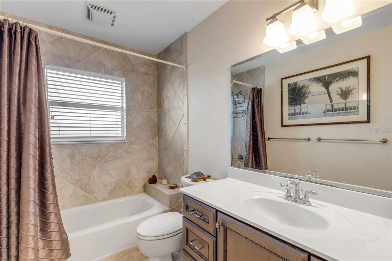 708 Ocean Avenue, New Smyrna Beach, FL 32169 Photo