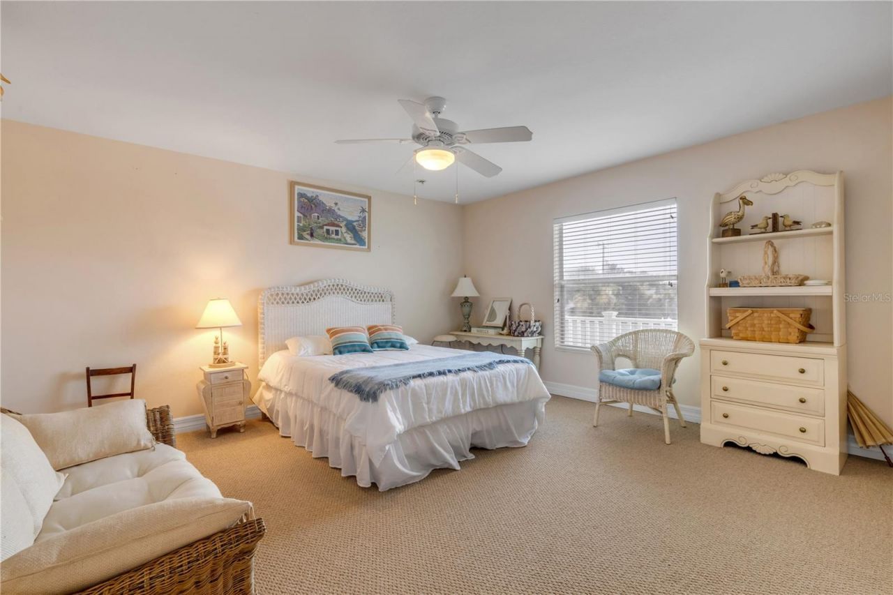 708 Ocean Avenue, New Smyrna Beach, FL 32169 Photo
