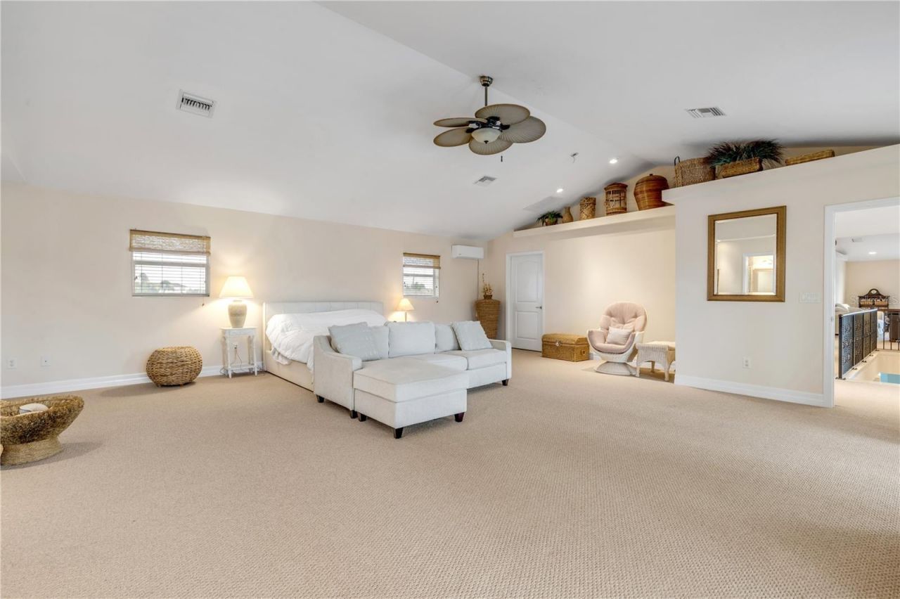 708 Ocean Avenue, New Smyrna Beach, FL 32169 Photo