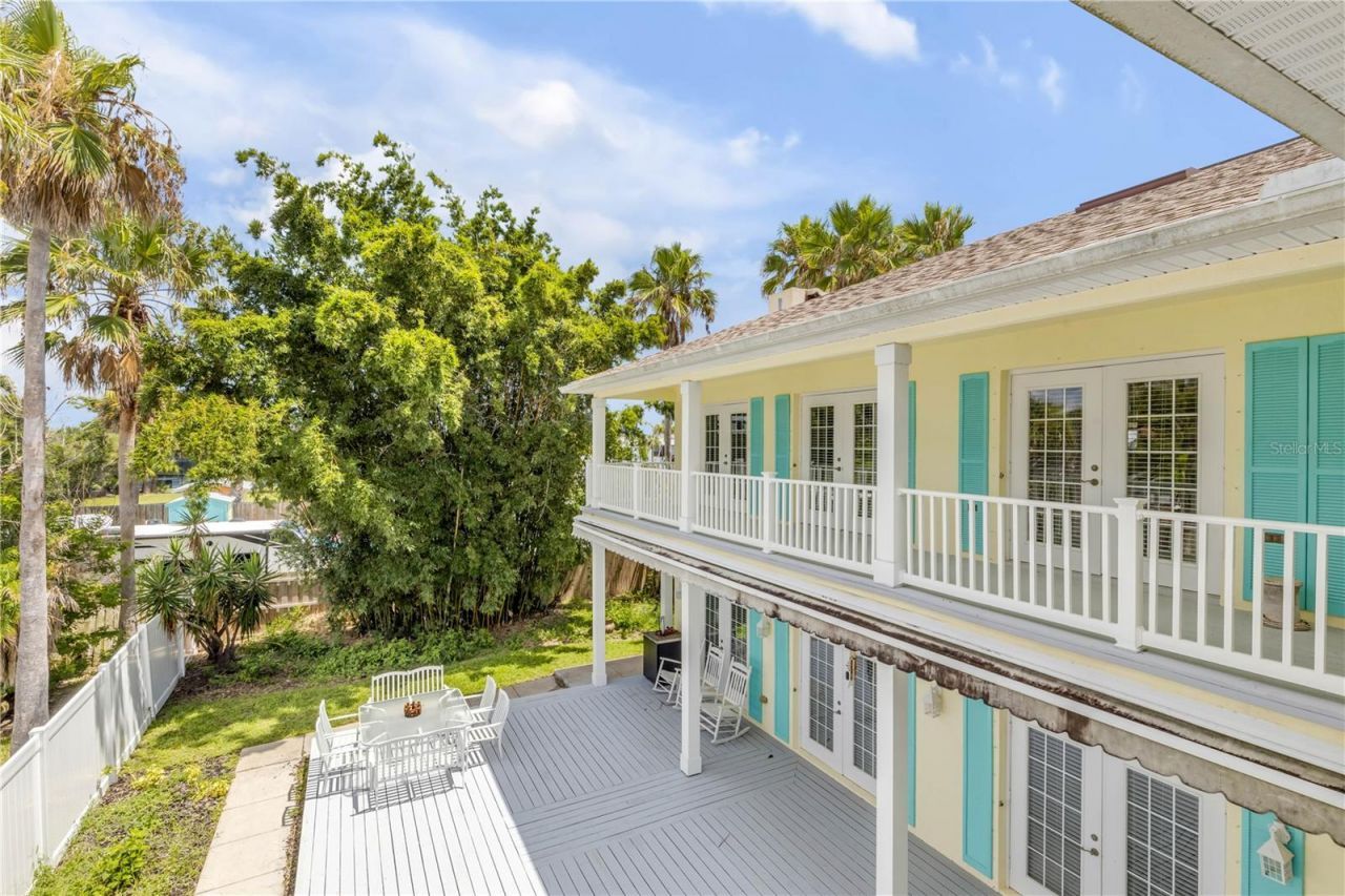 708 Ocean Avenue, New Smyrna Beach, FL 32169 Photo