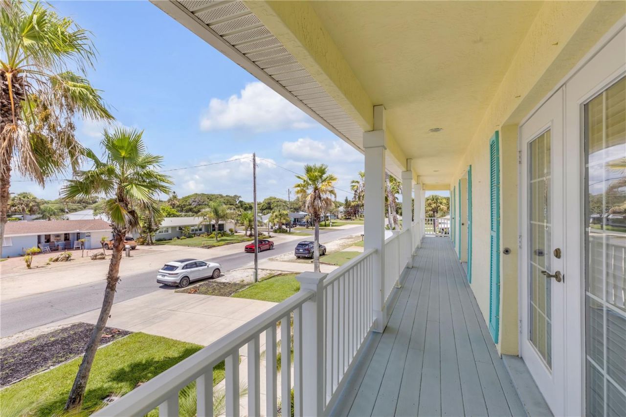 708 Ocean Avenue, New Smyrna Beach, FL 32169 Photo