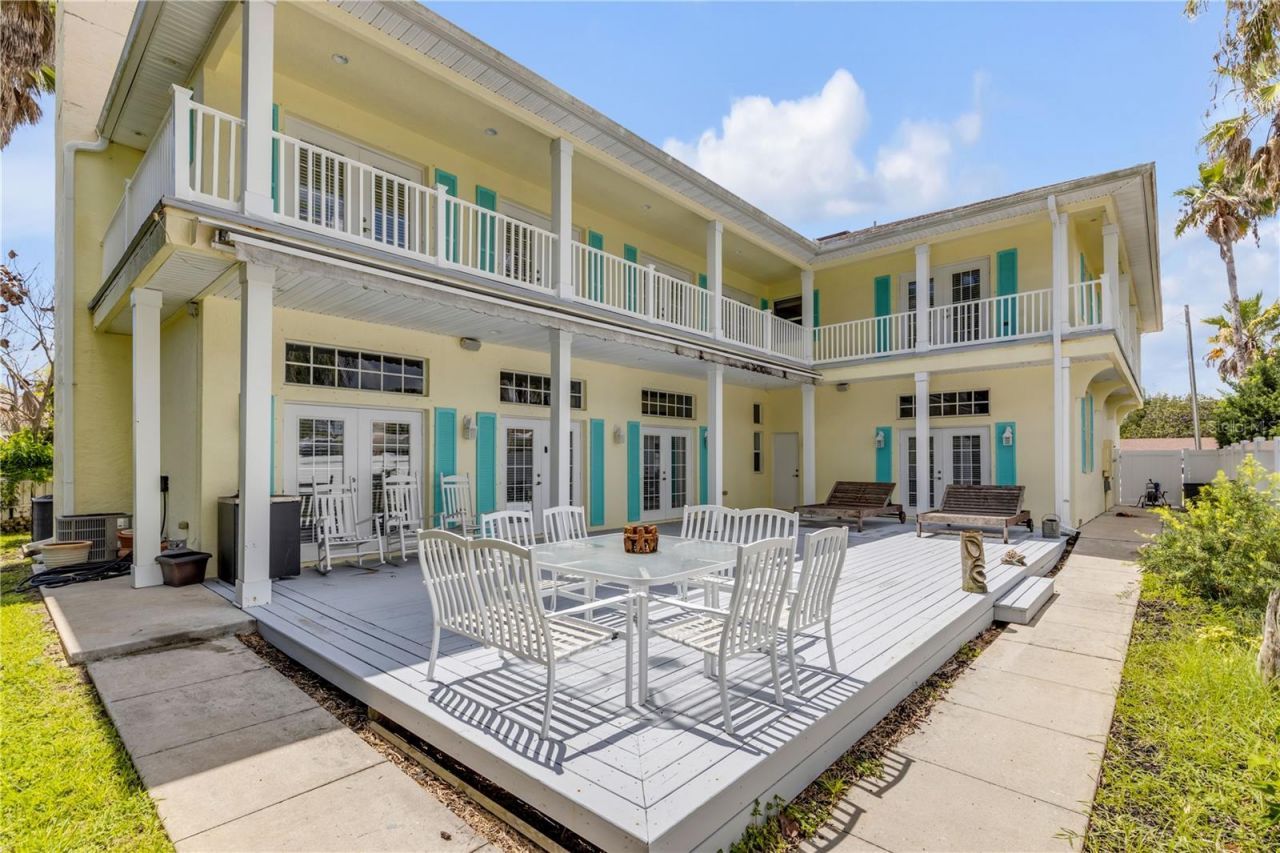 708 Ocean Avenue, New Smyrna Beach, FL 32169 Photo