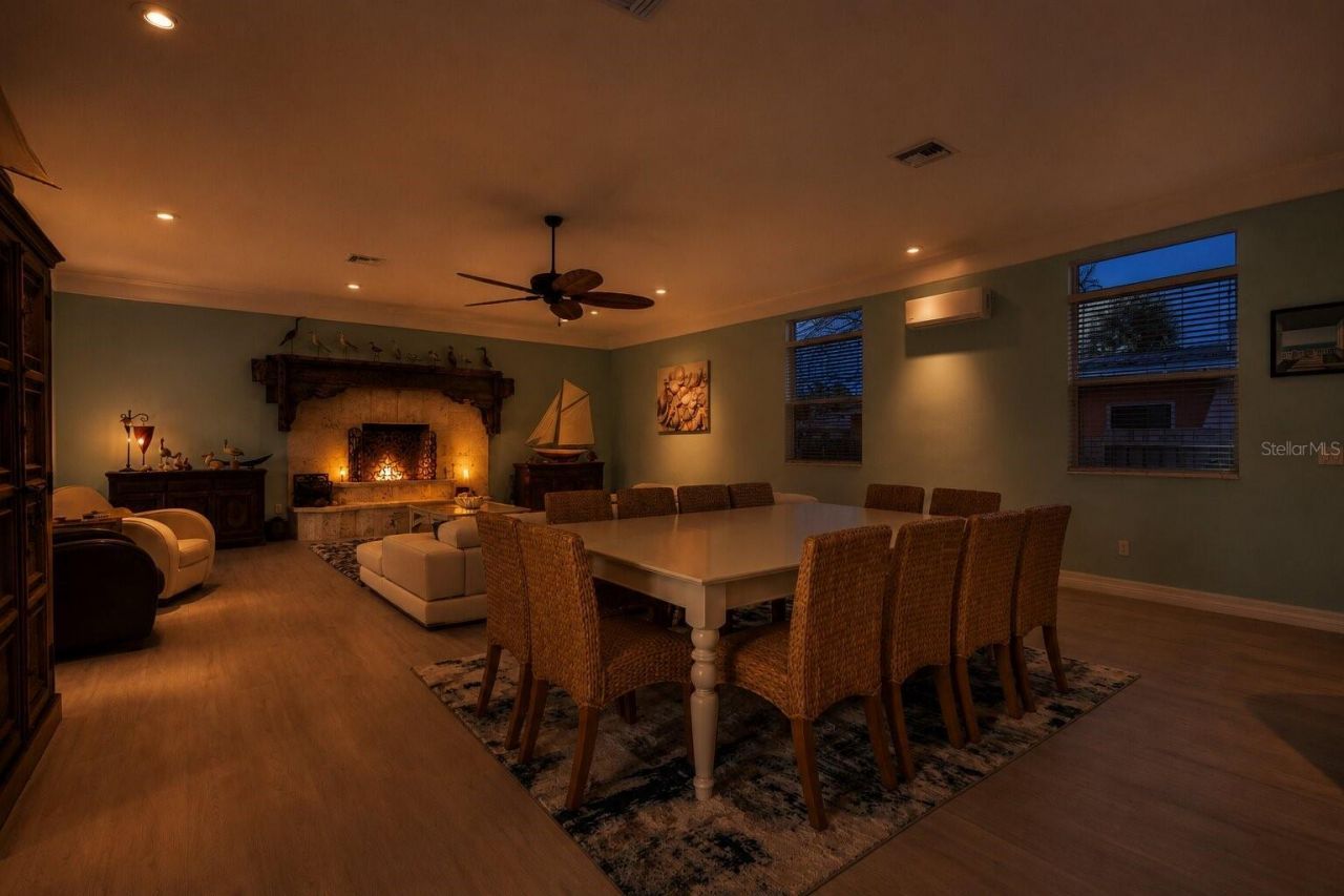 708 Ocean Avenue, New Smyrna Beach, FL 32169 Photo