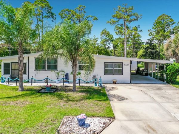 1025 CAPELLA DRIVE , Unit 1, TAVARES, FL 32778