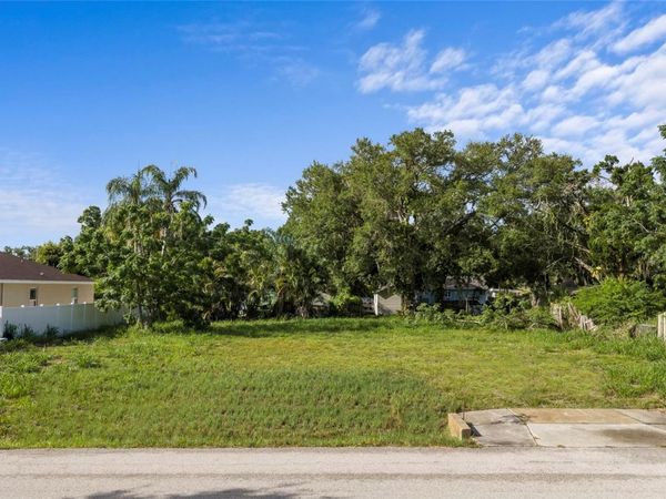 2930 HAWTHORNE STREET , SARASOTA, FL 34239
