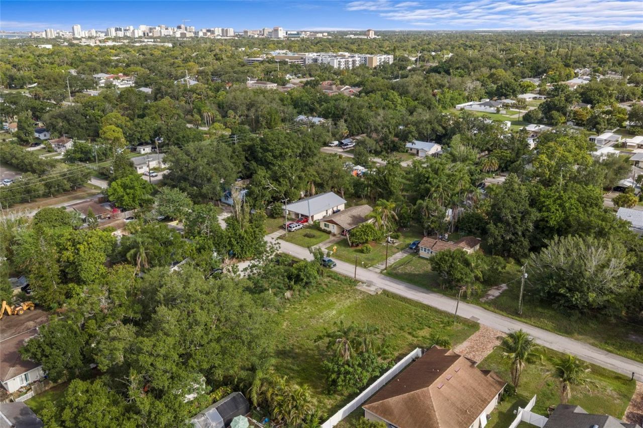 2930 Hawthorne Street, Sarasota, FL 34239 Photo