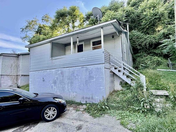 5 Brawley Road, Charleston, WV 25314