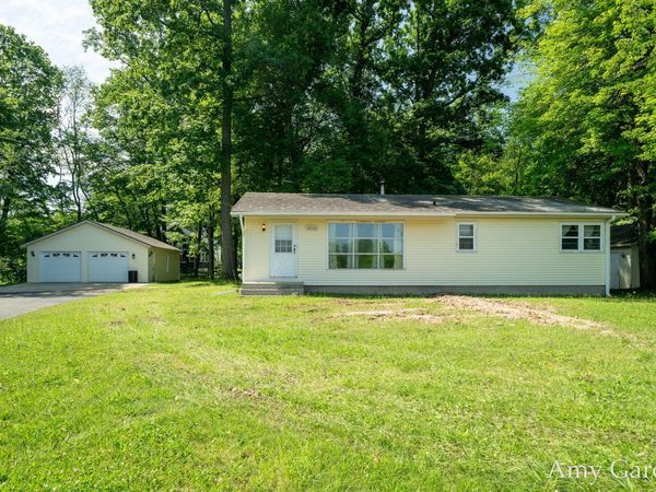 3530 11 Mile Road NE, Rockford, MI 49341