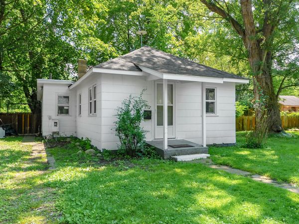 2717 Springmont Avenue, Kalamazoo, MI 49008