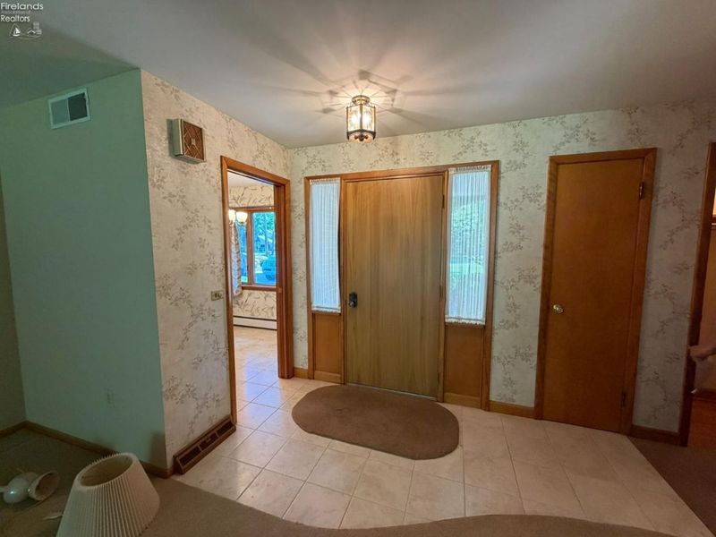 2017 Hull Road, Sandusky, OH 44870 Photo 11