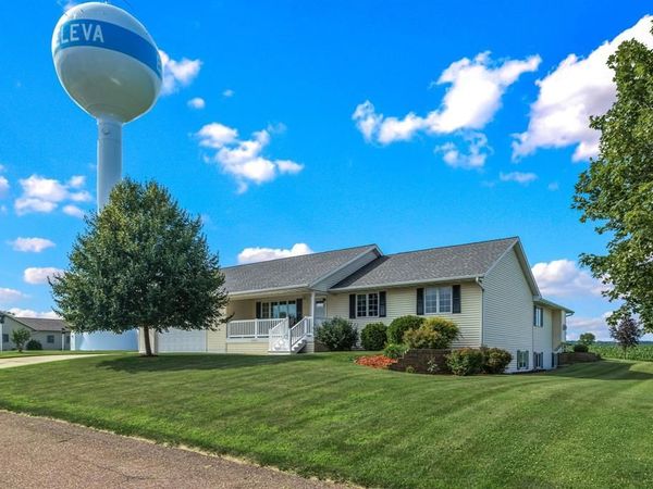 26240 W 3rd Avenue, Eleva, WI 54738