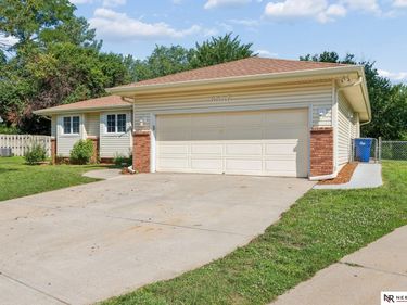 6506 S 89th Circle, Ralston, NE 68127