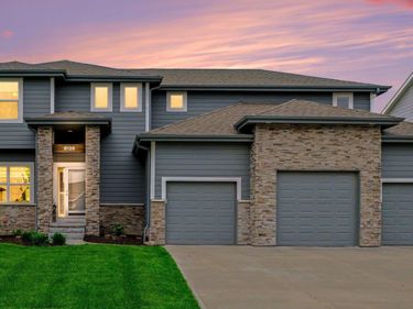 8126 S 196 Street, Gretna, NE 68028