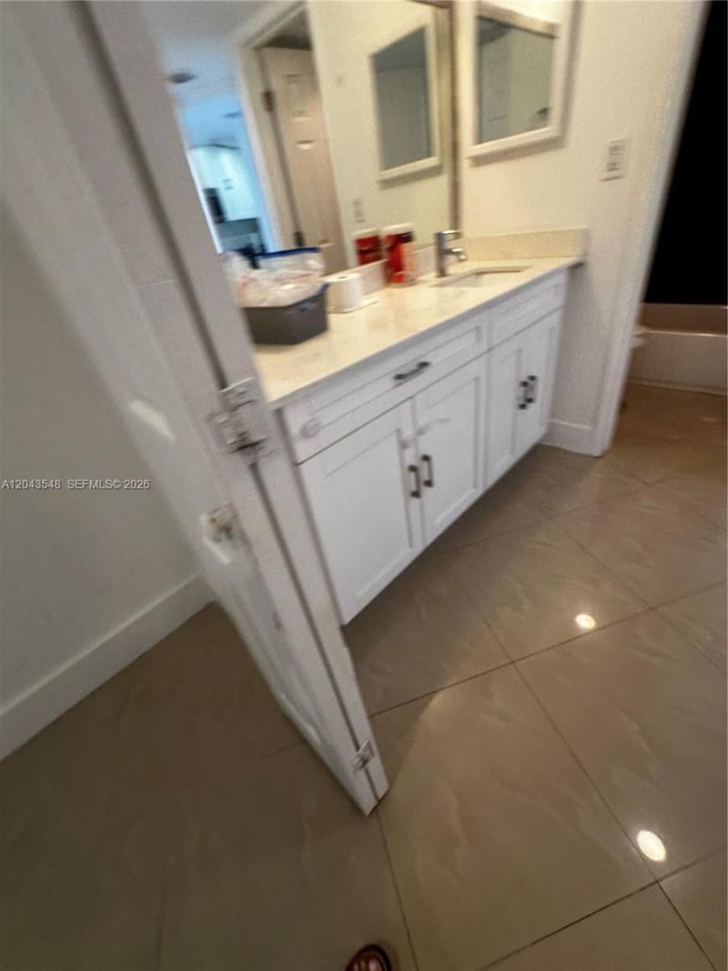 3475 N Country Club Dr , Unit 315, Aventura, FL 33180 Photo