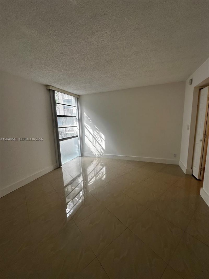 3475 N Country Club Dr , Unit 315, Aventura, FL 33180 Photo