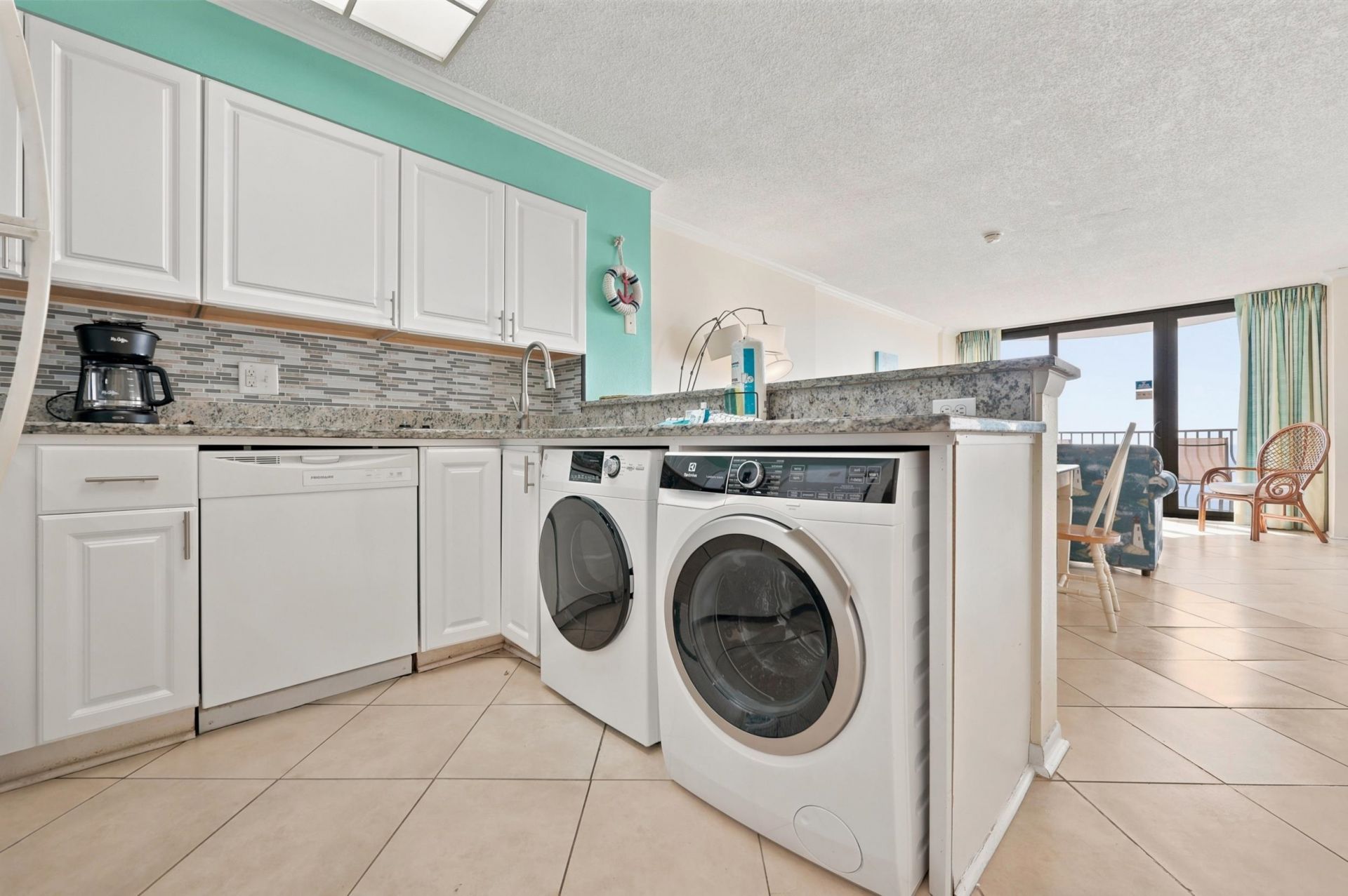 2500 North Ocean Blvd.  Photo 17