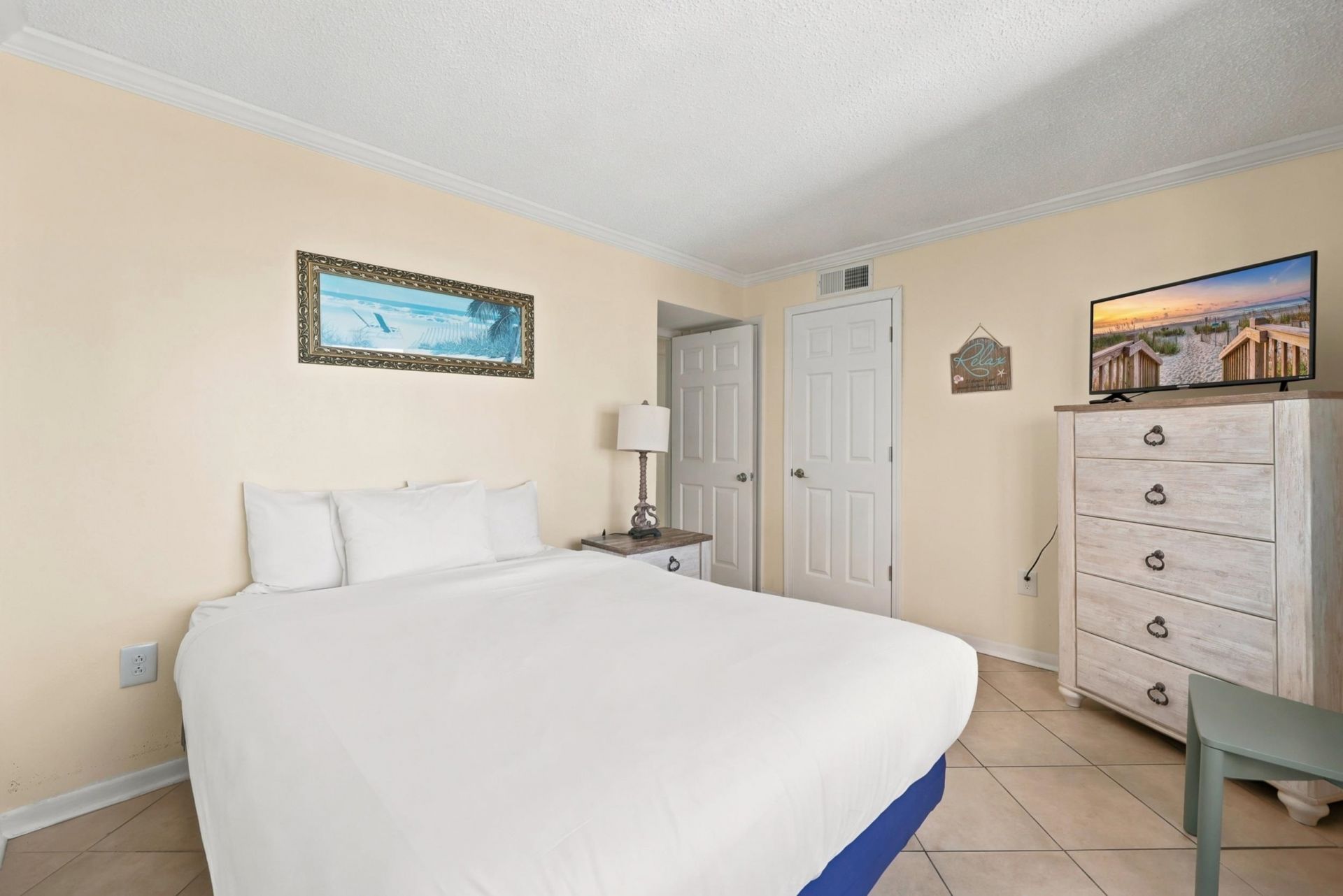 2500 North Ocean Blvd.  Photo 19