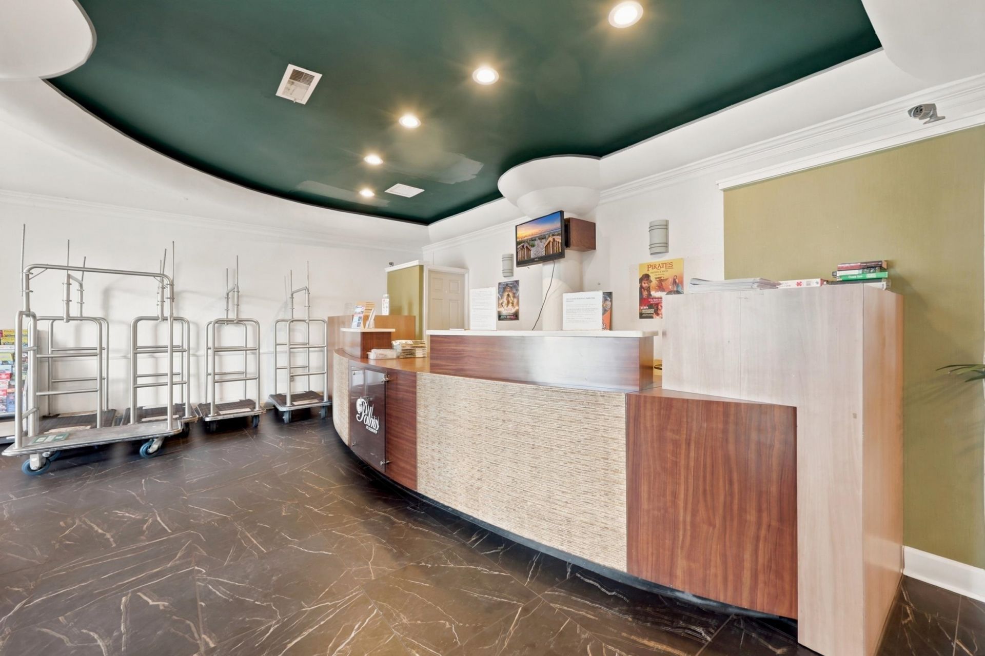 2500 North Ocean Blvd.  Photo 37