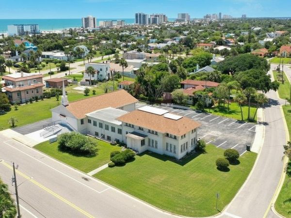 406 Silver Beach Avenue, Daytona Beach, FL 32118