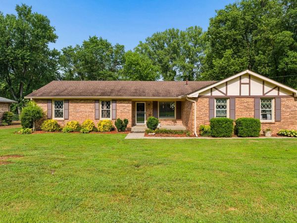 7342 Rolling River Pkwy , Nashville, TN 37221