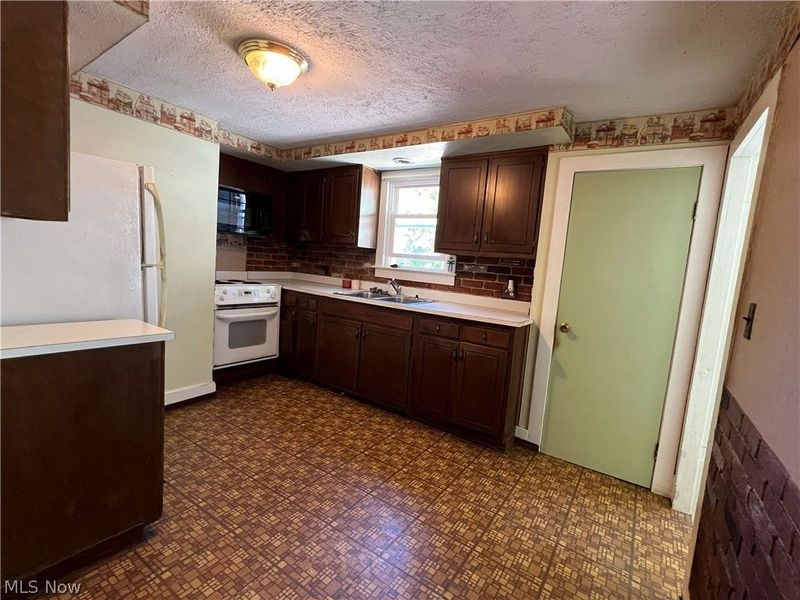 1016 Mechanicsville Road, Geneva, OH 44041 Photo 3