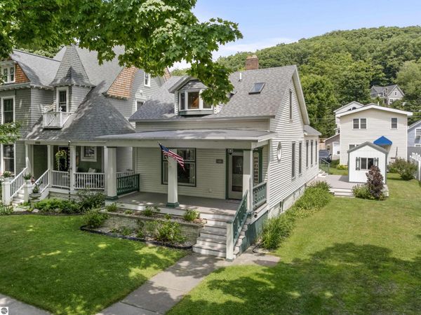 315 Forest Avenue, Frankfort, MI 49635