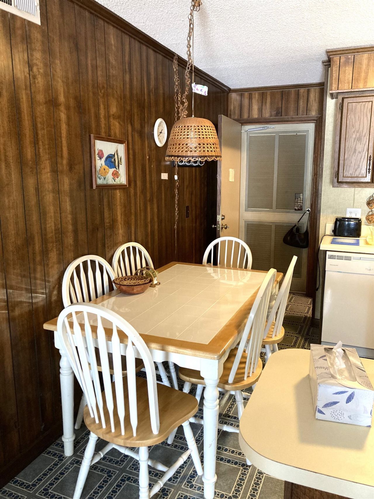 191 Maison Dr.  Photo 5