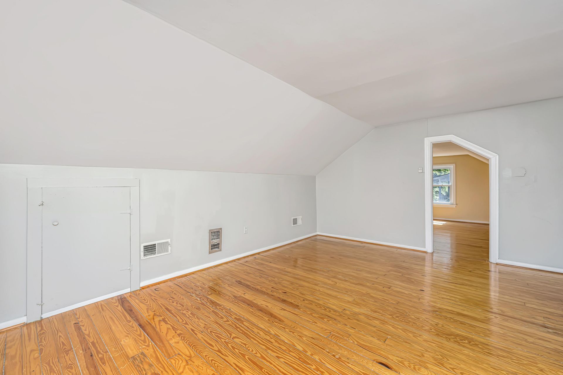 279 Hawthorne Street Photo 22