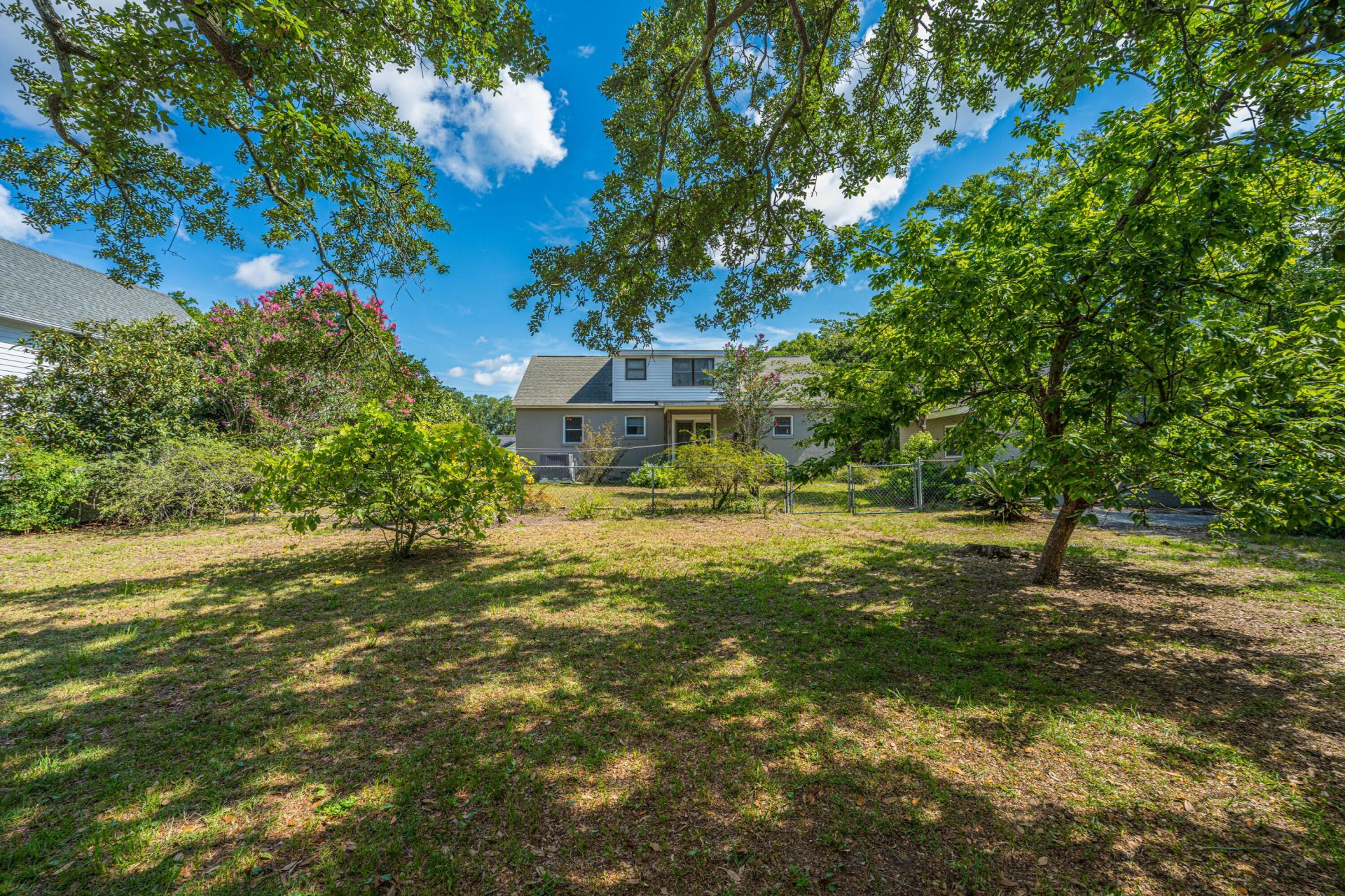 279 Hawthorne Street Photo 28
