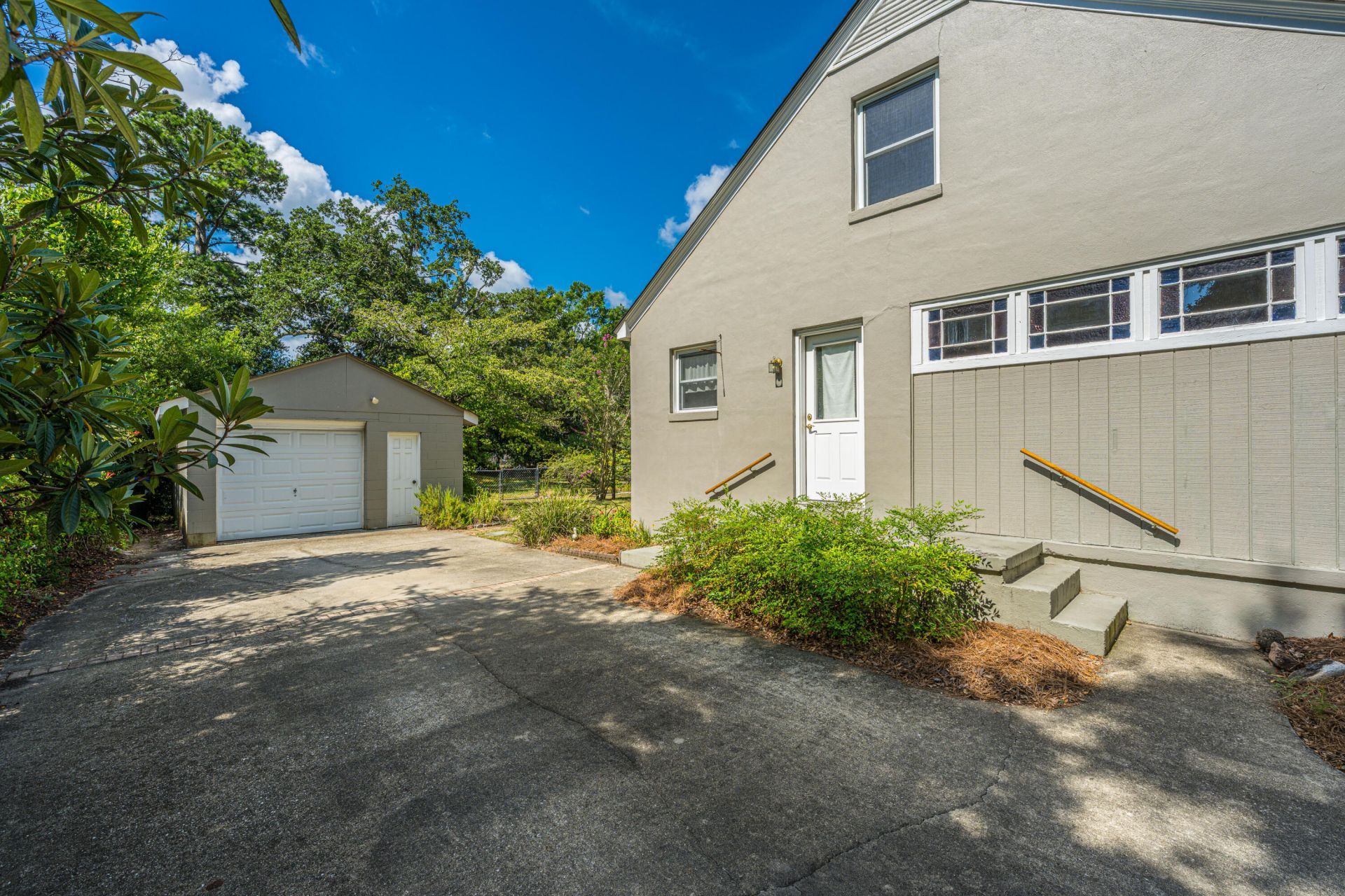 279 Hawthorne Street Photo 29