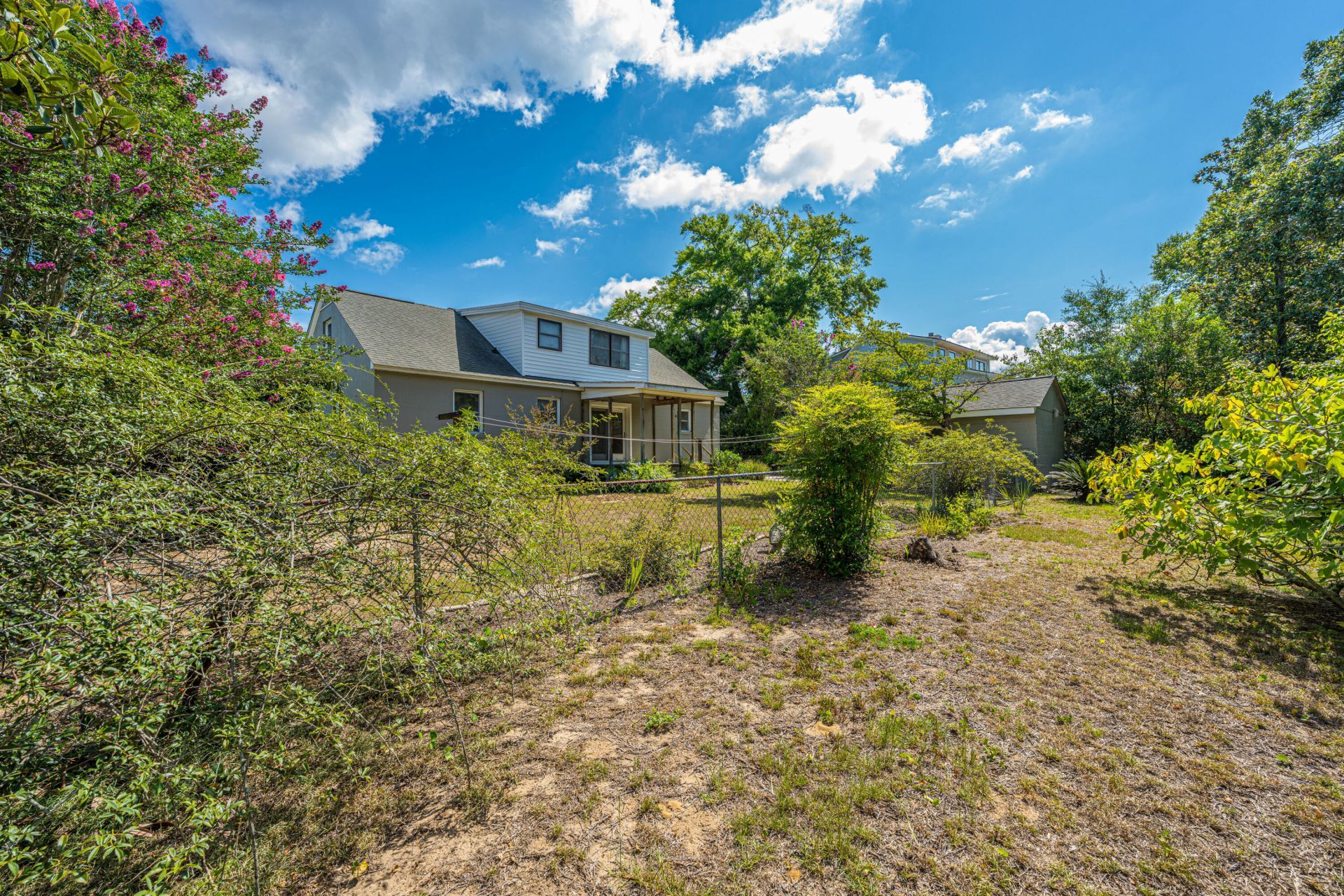 279 Hawthorne Street Photo 33