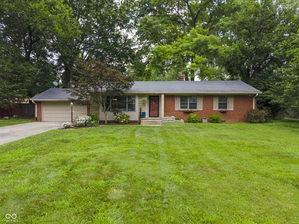 10237 Park Avenue N, Carmel, IN 46280