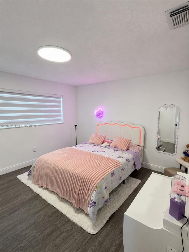 9170 NW 24th Pl , Sunrise, FL 33322 Photo