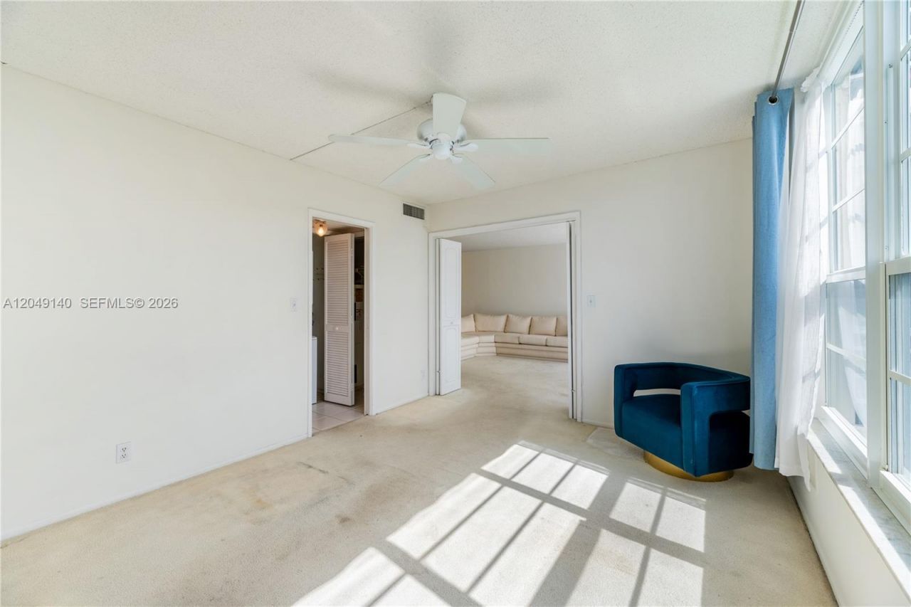 605 Oaks Dr, Unit 607, Pompano Beach, FL 33069 Photo