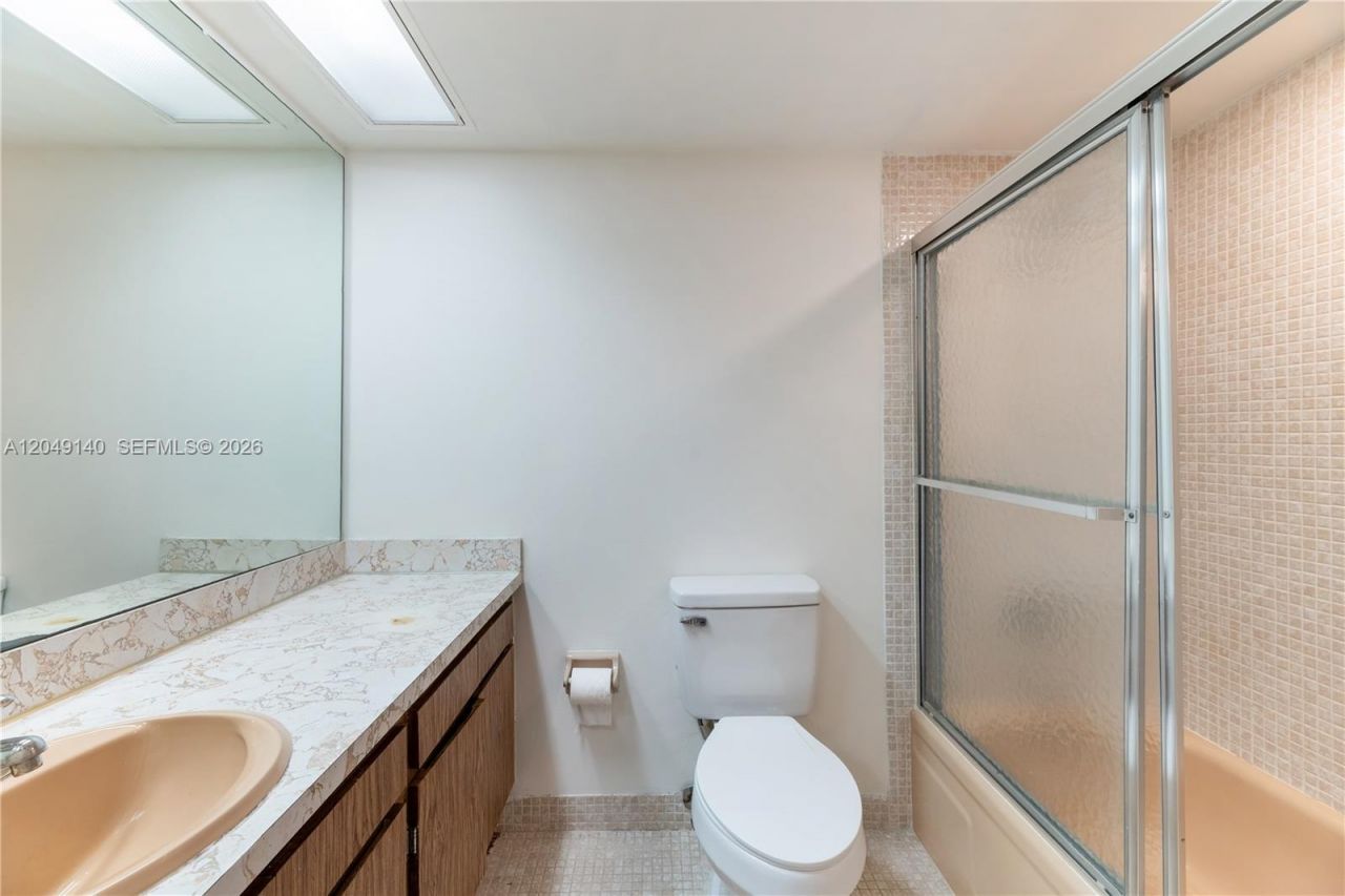 605 Oaks Dr , Unit 607, Pompano Beach, FL 33069 Photo