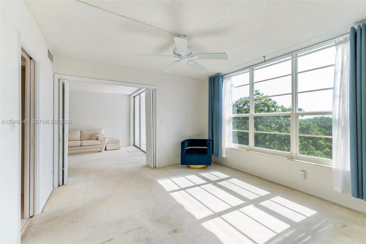 605 Oaks Dr, Unit 607, Pompano Beach, FL 33069 Photo
